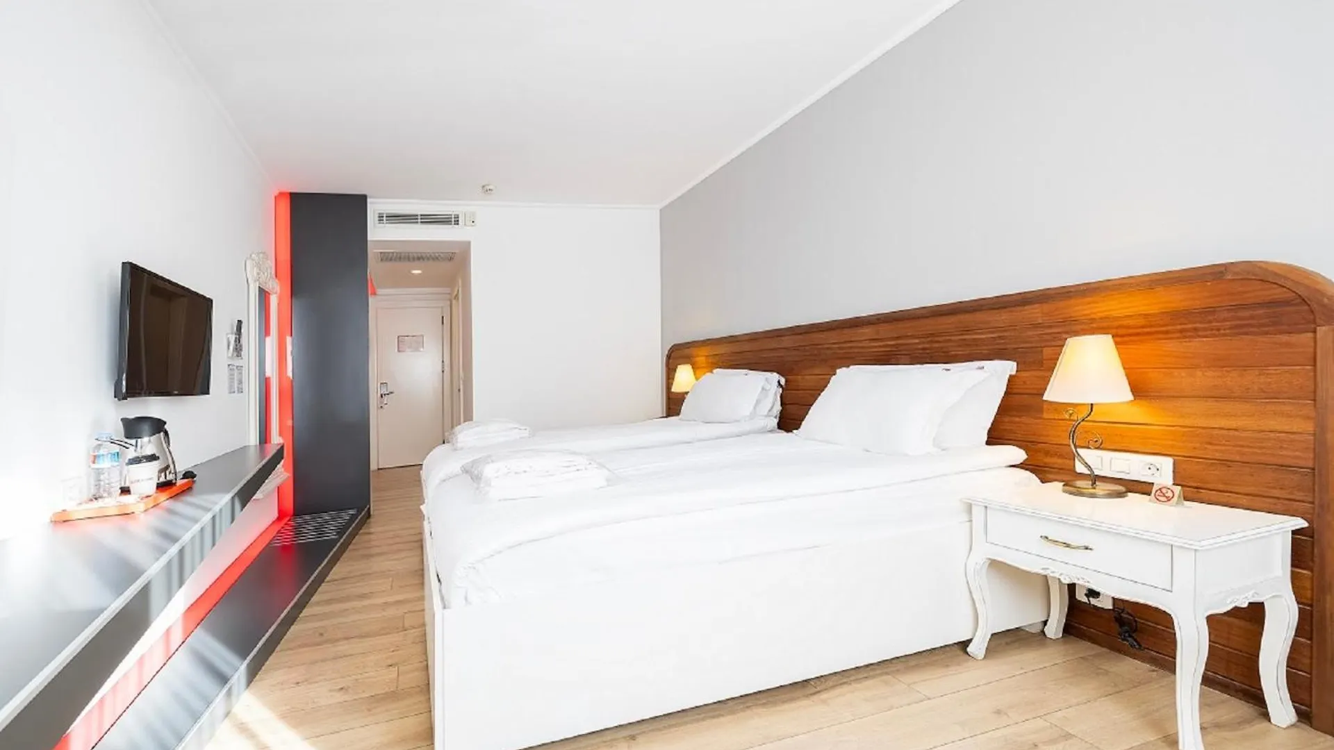 Hotel Beyond İzmir 4*,  Törökország